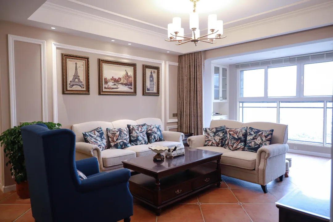 融僑官邸 96㎡ 現(xiàn)代簡美三居，對稱之美無處不在，儲物空間太驚人