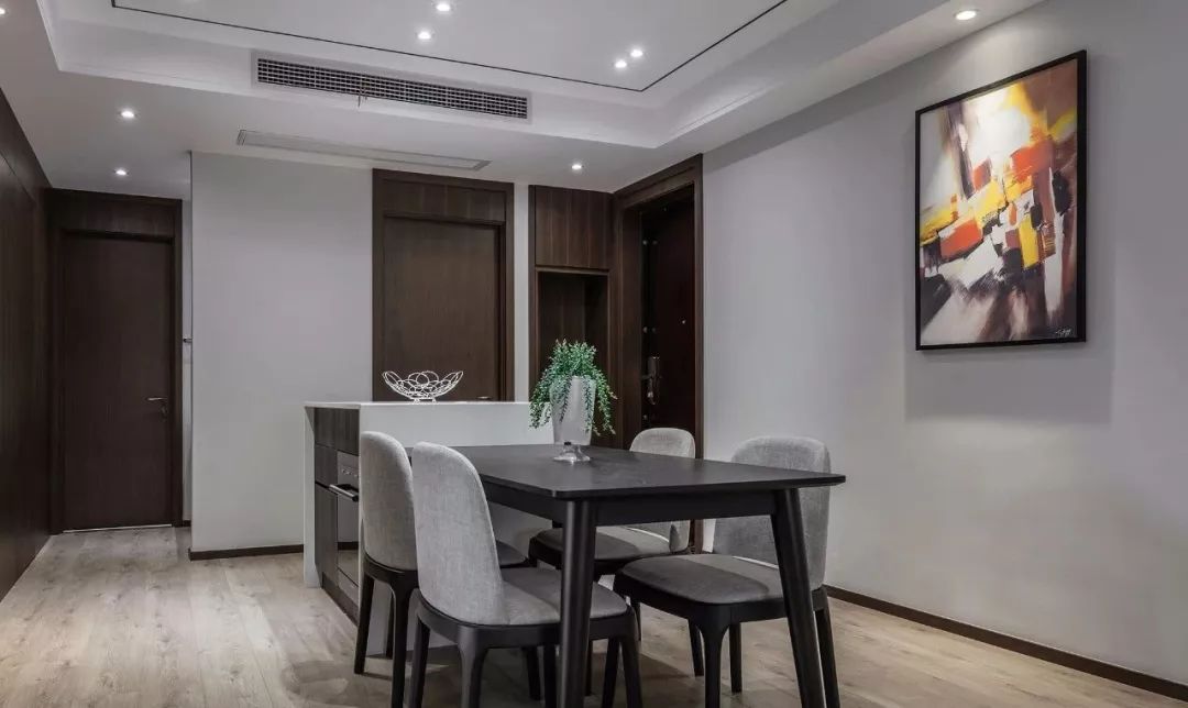 廈門(mén)中駿四季陽(yáng)光123㎡現(xiàn)代風(fēng)二居室，臥室賽過(guò)別人一個(gè)家