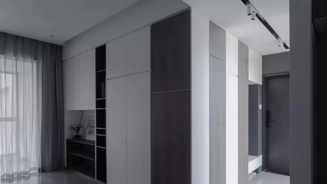 廈門江山帝景92㎡現(xiàn)代簡約裝修，沉靜、洗練、收納有序